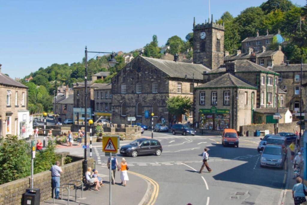 Cottage In Holmfirth Centre Exterior foto